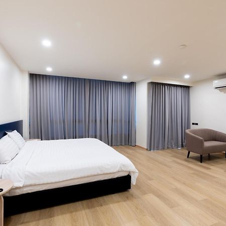 Ca Hotel And Residence Phuket - Sha Extra Plus Eksteriør bilde